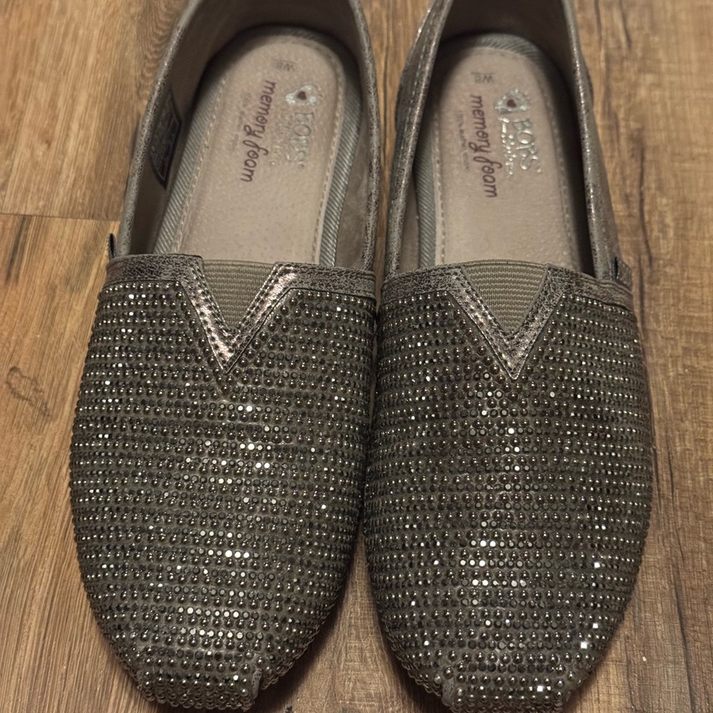 Skechers Women's Gray Rhinestone & Suede Slip-On Shoes (Used)